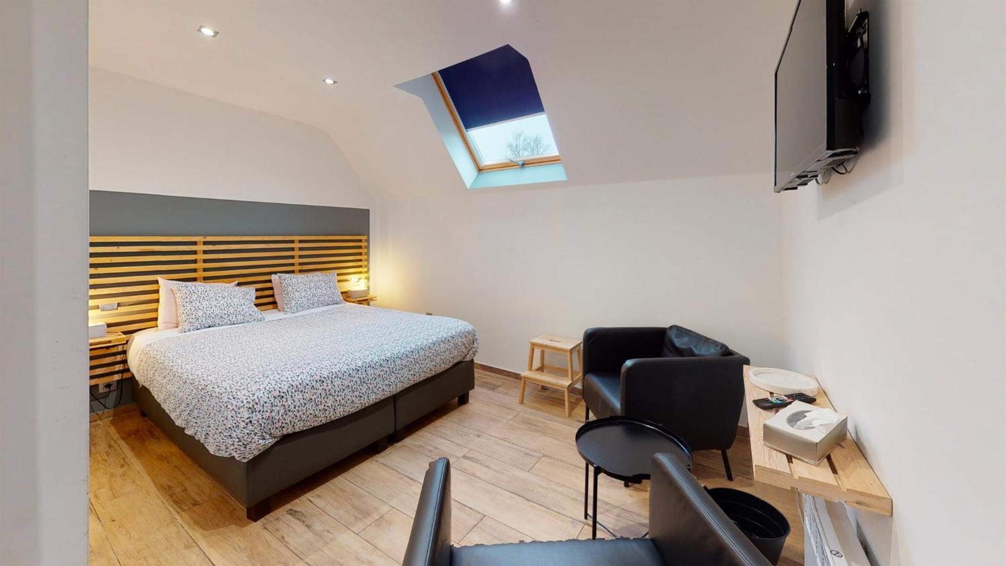 Au Petit Canteleu - Bed & Breakfast Beloeil エクステリア 写真