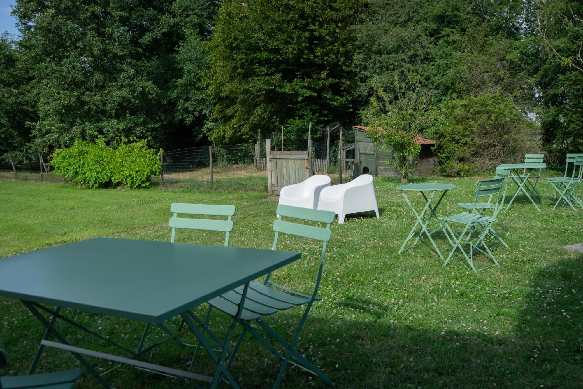 Au Petit Canteleu - Bed & Breakfast Beloeil エクステリア 写真